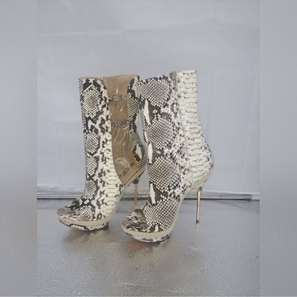 Massimo Dogana Real Python Leather Heels - Picture 1 of 8